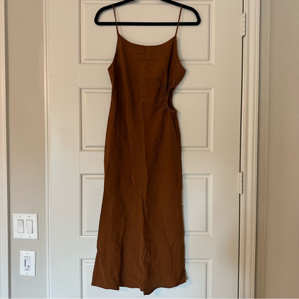 Zara midi keyhole cutout dress